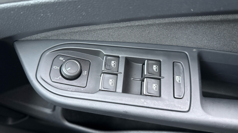 Volkswagen Golf 1.5 TSI Life 5dr Petrol Hatchback